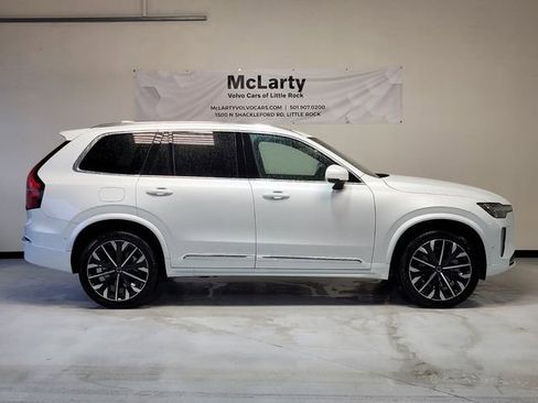 New 2026 Volvo XC90 B6 Ultra w/ Protection Package image 2