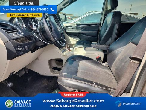 Used 2019 Dodge Grand Caravan SXT FWD image 9