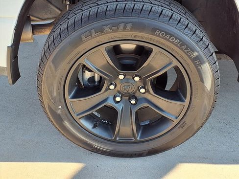 Used 2022 RAM 1500 Lone Star w/ Night Edition image 9