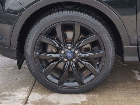 Used 2017 Ford Escape SE w/ Equipment Group 201A image 14