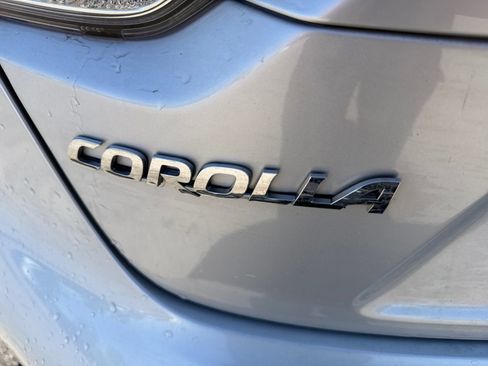 Used 2022 Toyota Corolla LE FWD image 28