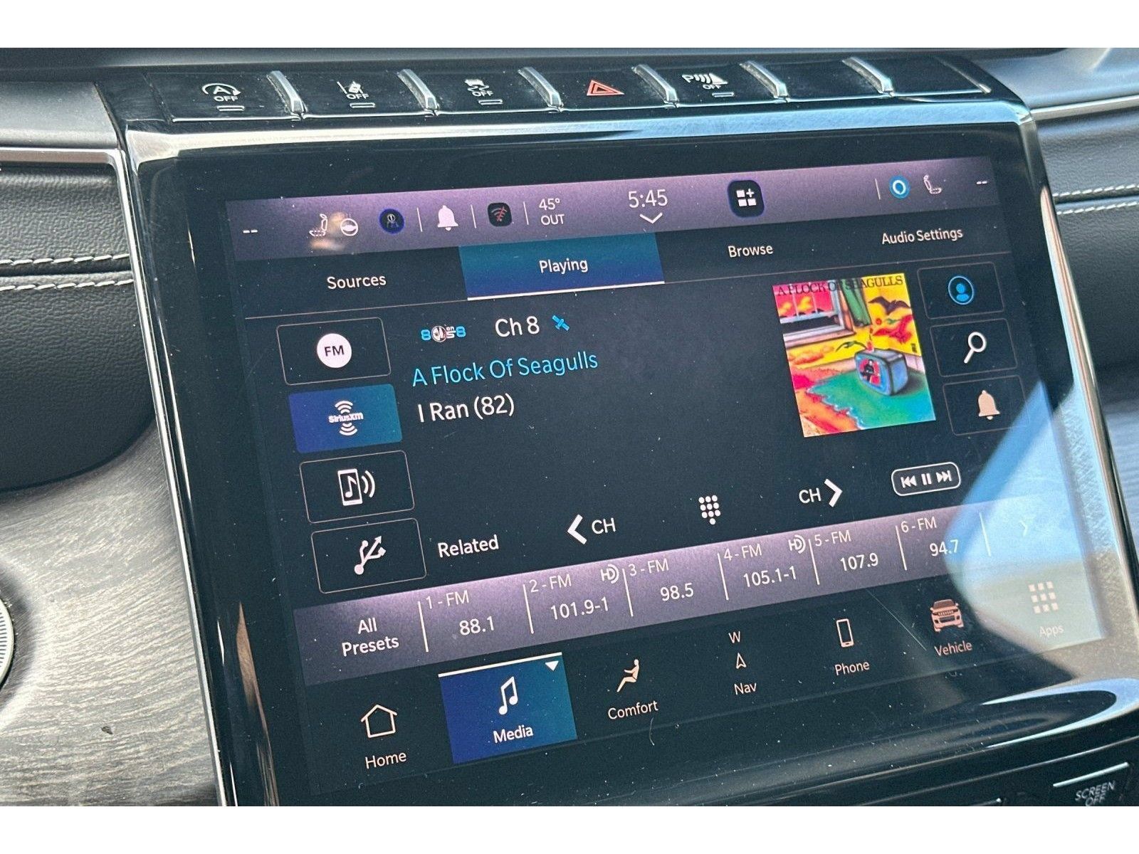 Used 2023 Jeep Grand Cherokee L Limited AWD/4WD image 19