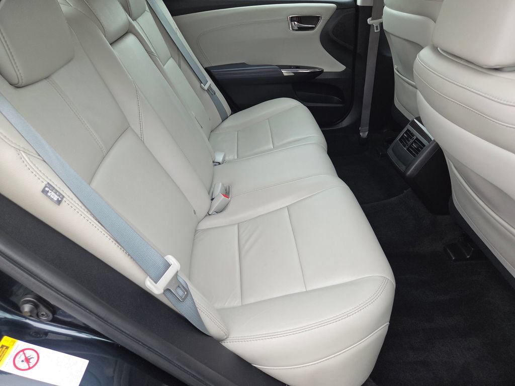Used 2015 Toyota Avalon XLE Premium FWD image 5
