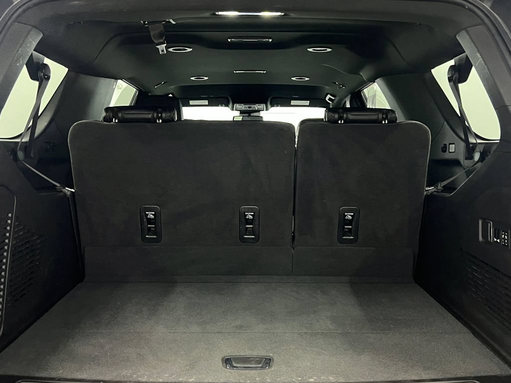 Used 2024 GMC Yukon XL Denali AWD/4WD image 18