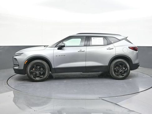 Used 2024 Chevrolet Blazer LT w/ Midnight/Sport Edition FWD image 8