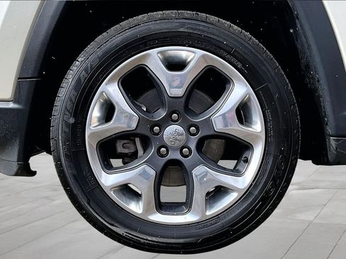 Used 2019 Jeep Compass Limited AWD/4WD image 9