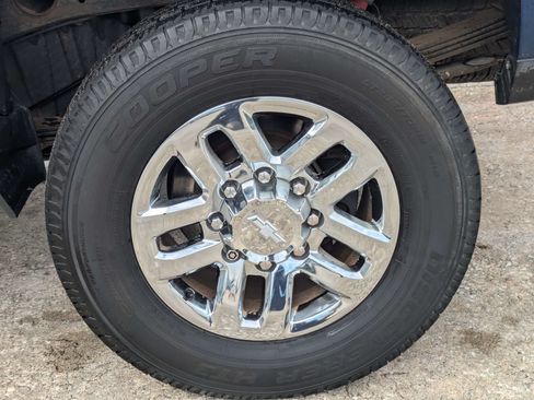 Used 2018 Chevrolet Silverado 2500 LTZ w/ Duramax Plus Package AWD/4WD image 27