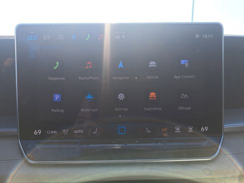 New 2025 Volkswagen Tiguan SE image 23