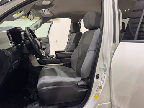 Used 2022 Toyota Tundra SR5 AWD/4WD image 13