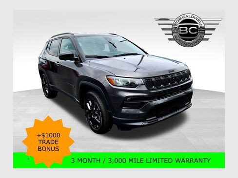 Used 2024 Jeep Compass Latitude w/ Convenience Group image 1