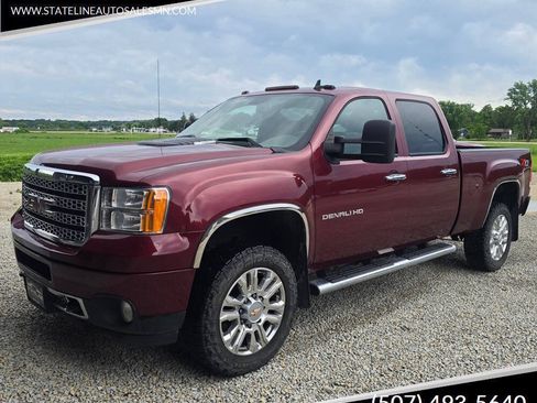 Used 2013 GMC Sierra 2500 Denali w/ Suspension Package, Off-Road AWD/4WD image 1