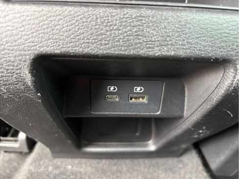 Used 2023 Mitsubishi Outlander SE Black Edition FWD image 40