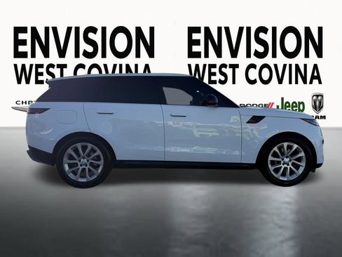 Used 2024 Land Rover Range Rover Sport SE image 12