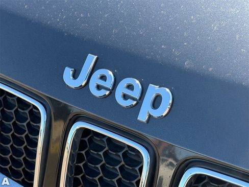 Used 2020 Jeep Compass Latitude image 31