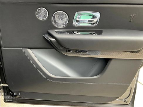 Certified 2022 Rolls-Royce Cullinan Black Badge w/ Dark Exterior Package image 21