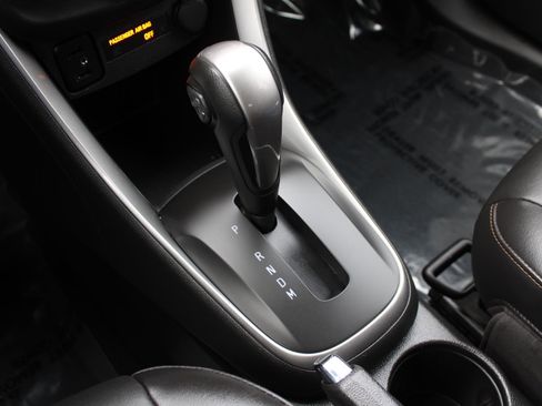 Used 2022 Chevrolet Trax LT w/ Premium Seat Package image 14