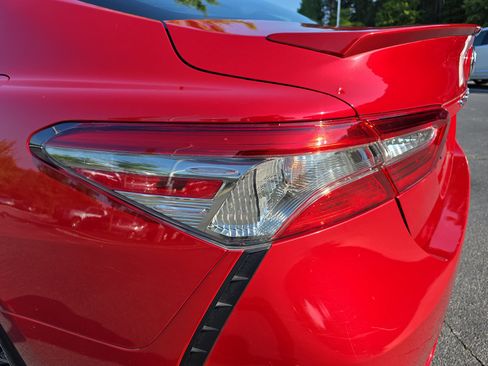 Used 2019 Toyota Camry SE FWD image 34