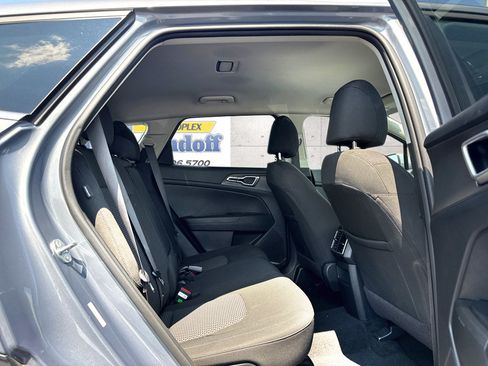 Used 2025 Kia Sportage LX FWD image 8