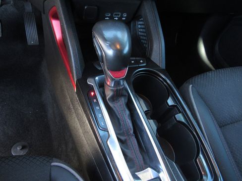 Used 2023 Chevrolet TrailBlazer RS w/ Sun and Liftgate Package image 22