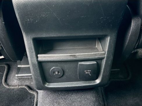 Used 2024 Ford Edge Titanium image 26