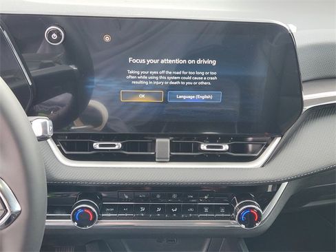 New 2026 Chevrolet Equinox LT w/ Convenience Package II image 11