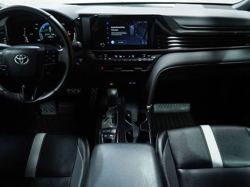 Certified 2025 Toyota Camry SE image 15