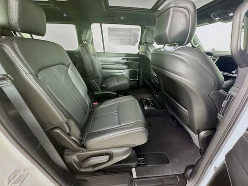 New 2026 Jeep Grand Wagoneer L 4X4 image 33