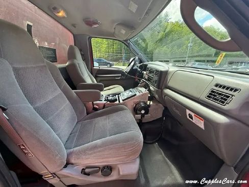 Used 2003 Ford F550 4x4 Regular Cab Super Duty image 18