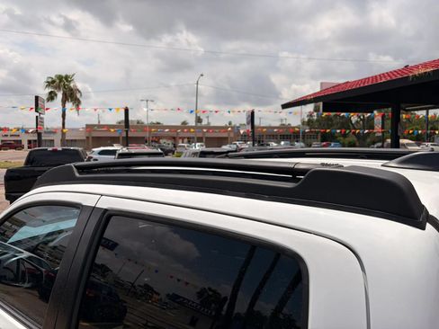 Used 2019 Toyota Tacoma SR5 RWD image 15