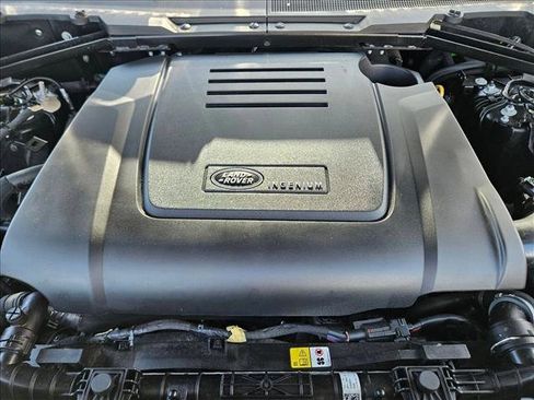 Used 2023 Land Rover Defender 90 S image 21