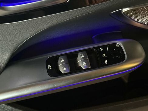 Certified 2025 Mercedes-Benz C 300 4MATIC Sedan image 12