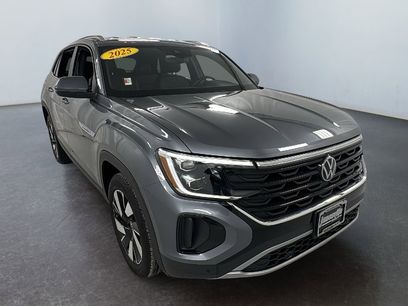 Used 2025 Volkswagen Atlas Cross Sport SE