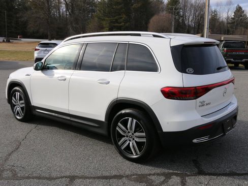 Used 2023 Mercedes-Benz EQB 300 4MATIC image 3