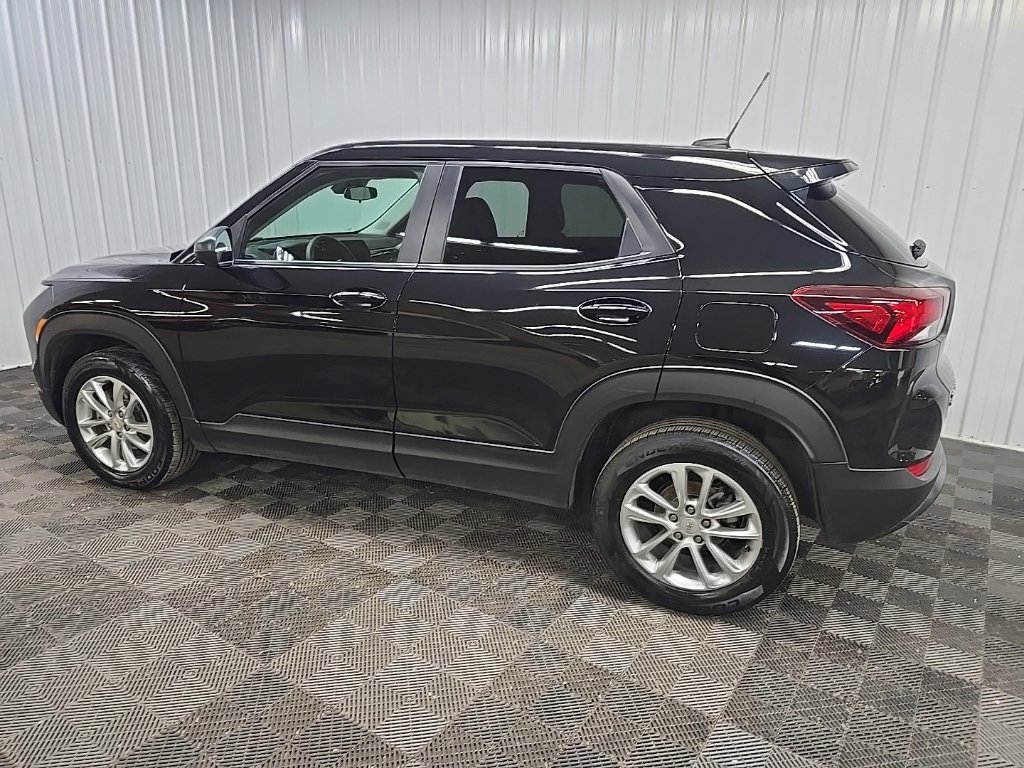 Used 2025 Chevrolet TrailBlazer LS w/ LS Convenience Package AWD/4WD image 4