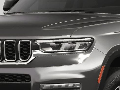 New 2025 Jeep Grand Cherokee L Limited image 13
