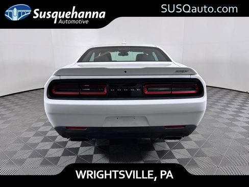 Used 2016 Dodge Challenger SRT w/ Technology Group image 12