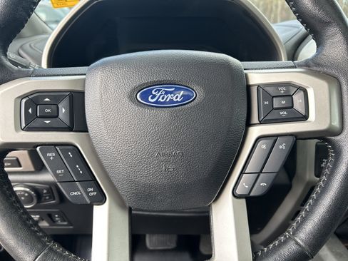Used 2019 Ford F150 Lariat w/ Equipment Group 502A Luxury image 15