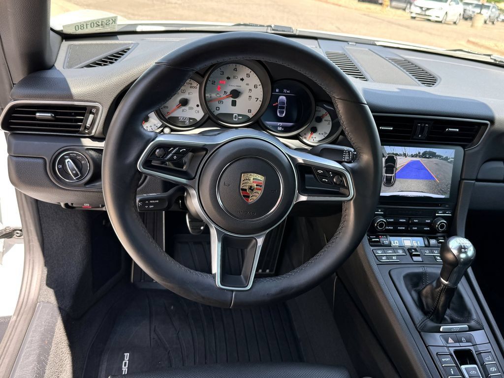 Used 2019 Porsche 911 Targa 4 AWD/4WD image 29