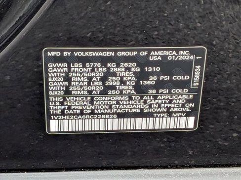 Used 2024 Volkswagen Atlas Cross Sport SE image 28