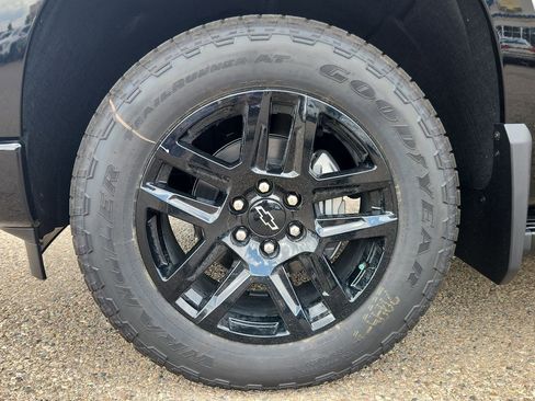 Certified 2025 Chevrolet Silverado 1500 High Country w/ Midnight Edition image 39