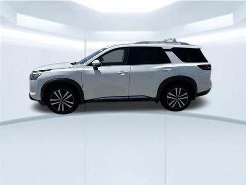 Used 2023 Nissan Pathfinder Platinum w/ Cargo Package AWD/4WD image 7