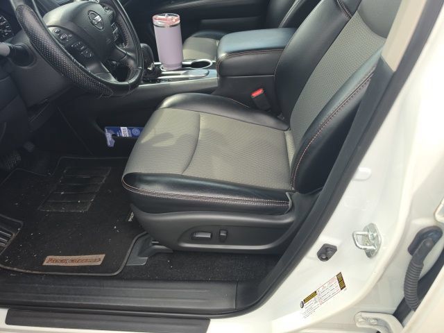 Used 2020 Nissan Pathfinder SV w/ Rock Creek Edition FWD image 11