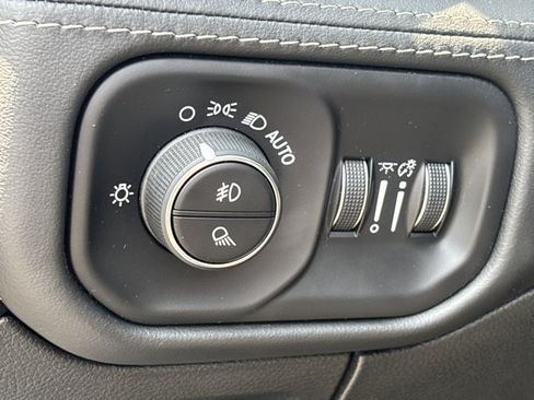Used 2021 RAM 1500 Limited AWD/4WD image 26