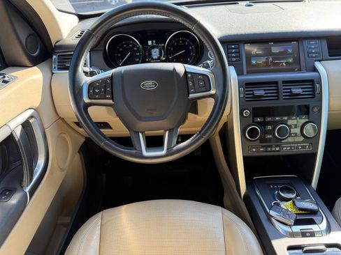 Used 2019 Land Rover Discovery Sport HSE image 18