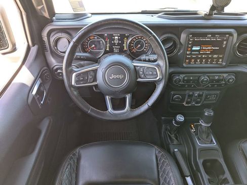 Used 2021 Jeep Wrangler Unlimited Sahara AWD/4WD image 5