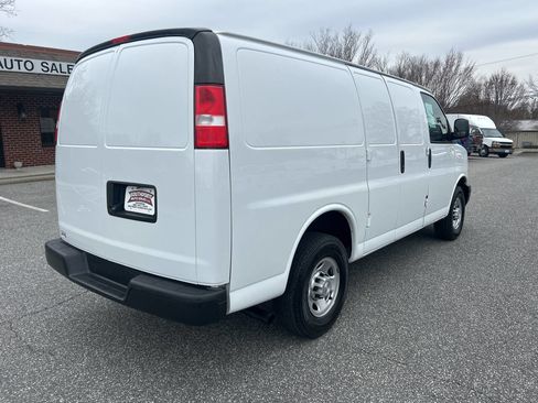Used 2020 Chevrolet Express 2500 w/ Driver Convenience Package image 9
