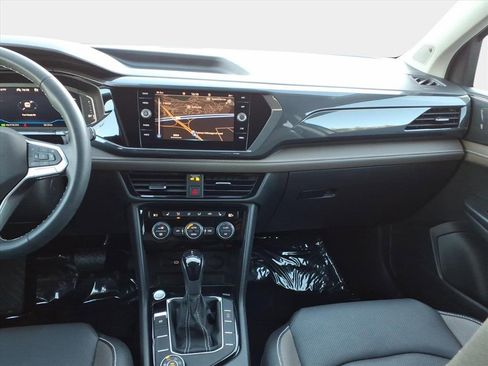 Used 2022 Volkswagen Taos SEL image 13
