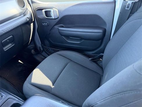 Used 2021 Jeep Wrangler Unlimited Sport image 19