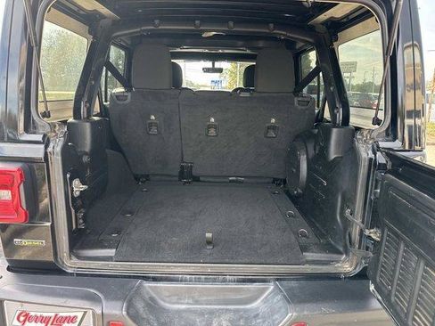 Used 2021 Jeep Wrangler Unlimited Rubicon AWD/4WD image 13