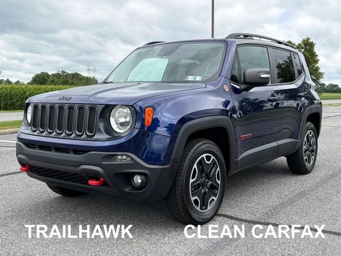 Used 2017 Jeep Renegade Trailhawk w/ Popular Equipment Group AWD/4WD image 1
